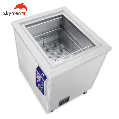 Máquina de limpieza por ultrasonido de 135 litros 28/40 KHz para eliminar el grado de oxidación de las manchas de aceite pesado